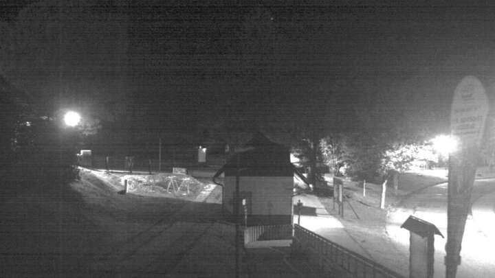 Oberwiesenthal Blick zum Fichtelberg snow cam captured at 16 September 2026 at 11:44 pm GMT+2
