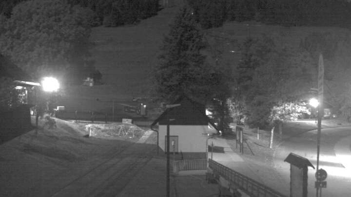 Oberwiesenthal Blick zum Fichtelberg snow cam captured at 26 September 2026 at 11:45 pm GMT+2