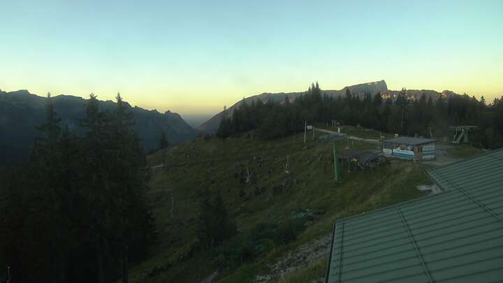 Ramsau bei Berchtesgaden Hochschwarzeck snow cam captured at 15 September 2026 at 7:13 pm GMT+2