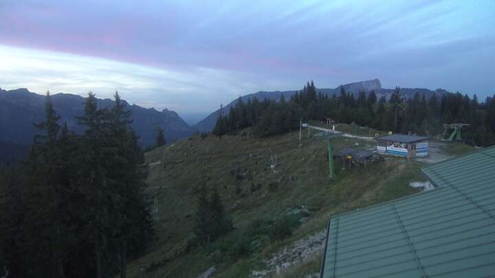 Ramsau bei Berchtesgaden Hochschwarzeck snow cam captured at 19 September 2026 at 7:37 pm GMT+2