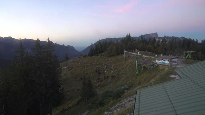 Ramsau bei Berchtesgaden Hochschwarzeck snow cam captured at 27 September 2026 at 7:08 pm GMT+2