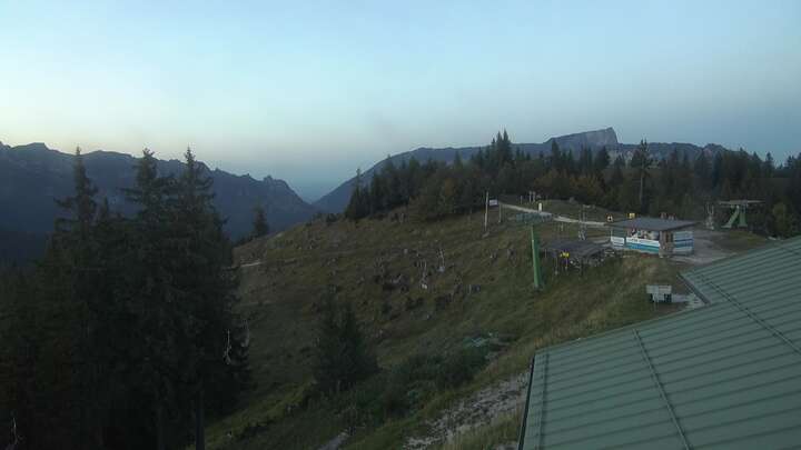 Ramsau bei Berchtesgaden Hochschwarzeck snow cam captured at 28 September 2026 at 7:21 pm GMT+2