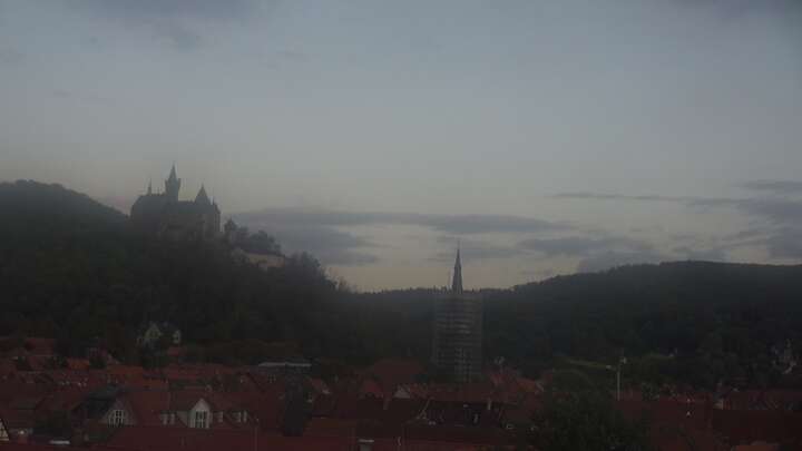 Wernigerode Diesterweg - Schule snow cam captured at 21 September 2026 at 7:25 pm GMT+2