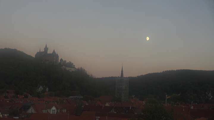 Wernigerode Diesterweg - Schule snow cam captured at 22 September 2026 at 7:23 pm GMT+2