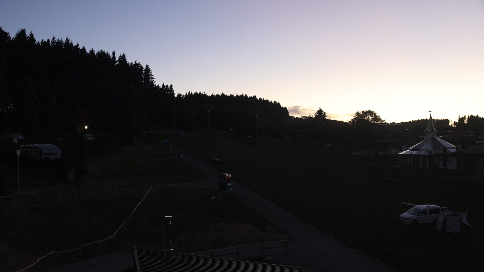 Winterberg Sesselbahn Rauher Busch snow cam captured at 4 October 2026 at 7:28 pm GMT+2