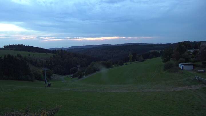 Winterberg Skikarussell Altastenberg snow cam captured at 28 September 2026 at 7:25 pm GMT+2