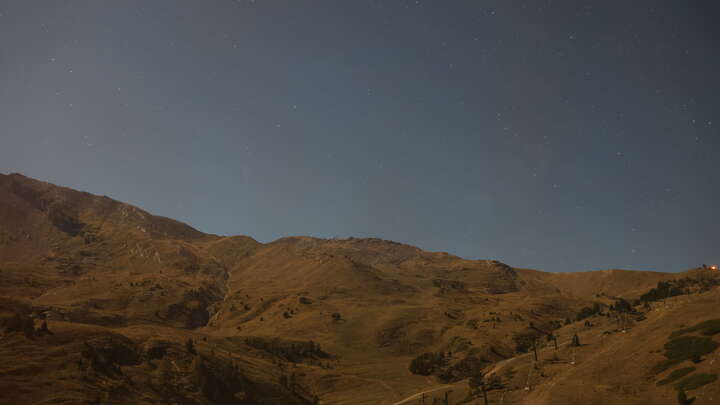 Cerler Ampriu snow cam captured at 25 September 2026 at 11:44 pm GMT+2