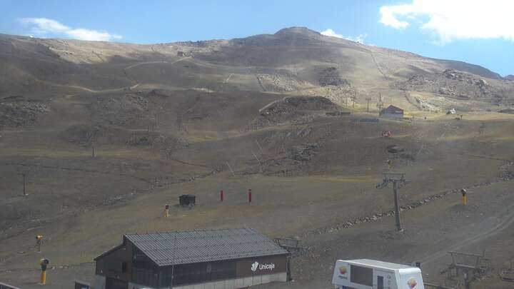 Sierra Nevada Zona Borreguiles snow cam captured at 16 September 2026 at 3:14 pm GMT+2