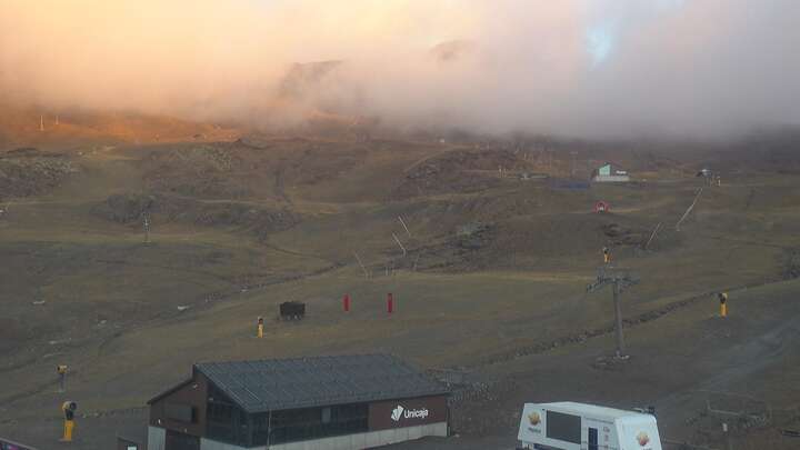Sierra Nevada Zona Borreguiles snow cam captured at 19 September 2026 at 8:12 pm GMT+2