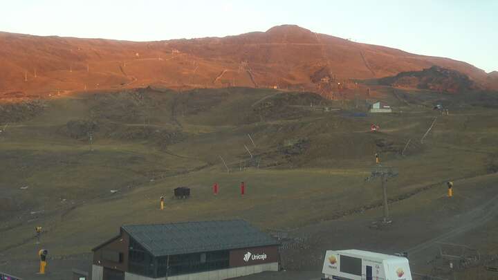 Sierra Nevada Zona Borreguiles snow cam captured at 23 September 2026 at 8:18 pm GMT+2
