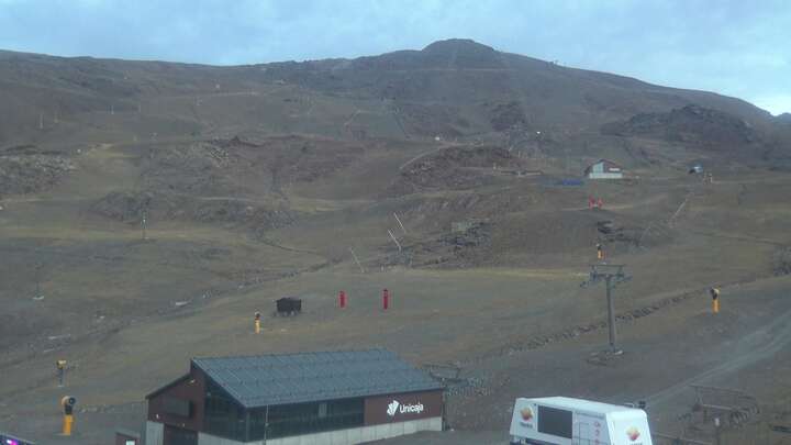Sierra Nevada Zona Borreguiles snow cam captured at 27 September 2026 at 8:15 pm GMT+2