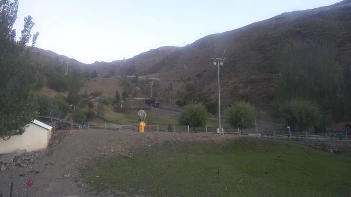 Sierra Nevada Mirlo Blanco snow cam captured at 14 September 2026 at 8:35 pm GMT+2