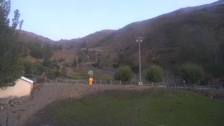 Sierra Nevada Mirlo Blanco snow cam captured at 16 September 2026 at 8:35 pm GMT+2