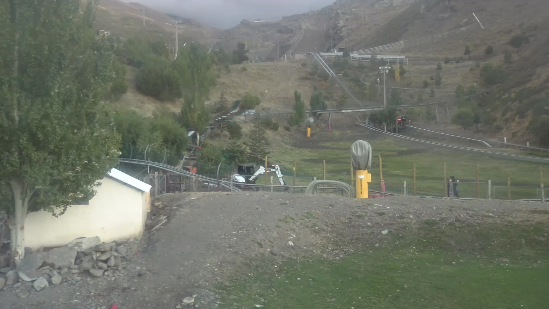 Sierra Nevada Mirlo Blanco snow cam captured at 4 October 2026 at 8:05 pm GMT+2