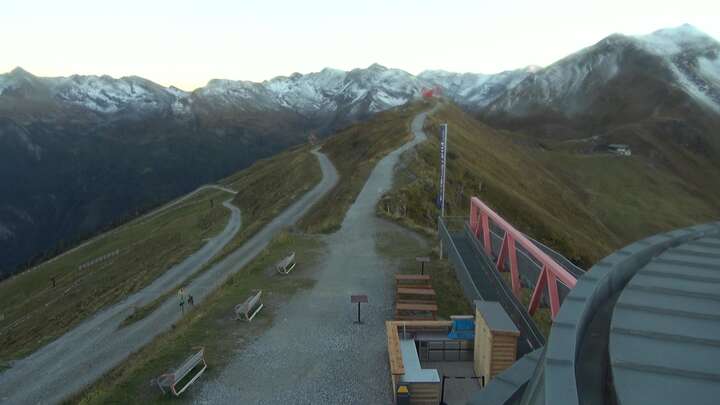 Bad Gastein Stubnerkogel Upper Station South Side snow cam captured at 26 September 2026 at 7:11 pm GMT+2