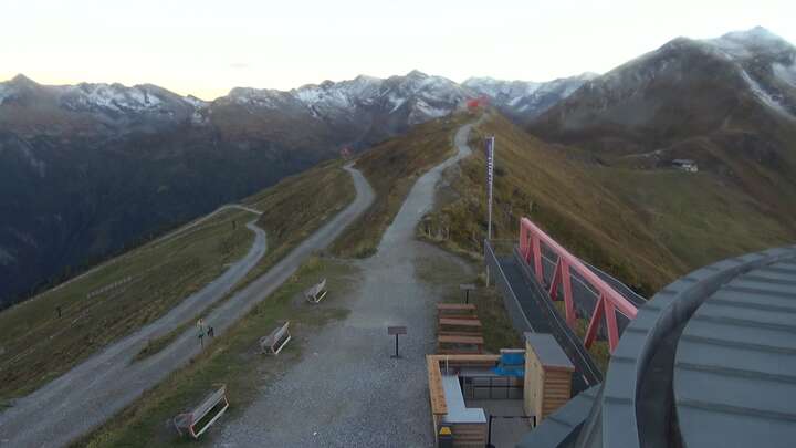 Bad Gastein Stubnerkogel Upper Station South Side snow cam captured at 27 September 2026 at 7:00 pm GMT+2
