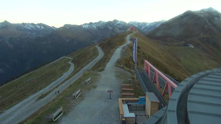 Bad Gastein Stubnerkogel Upper Station South Side snow cam captured at 28 September 2026 at 7:02 pm GMT+2