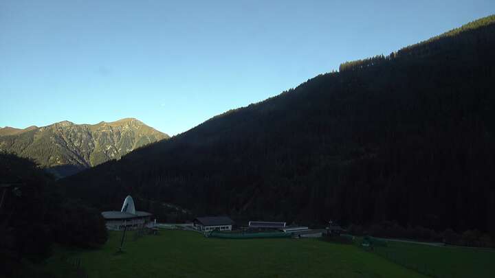 Bad Hofgastein Skizentrum Angertal snow cam captured at 15 September 2026 at 6:36 pm GMT+2