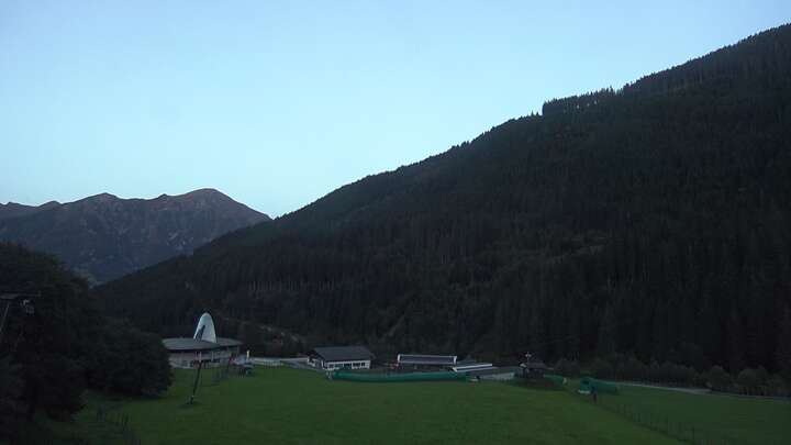 Bad Hofgastein Skizentrum Angertal snow cam captured at 17 September 2026 at 10:10 pm GMT+2