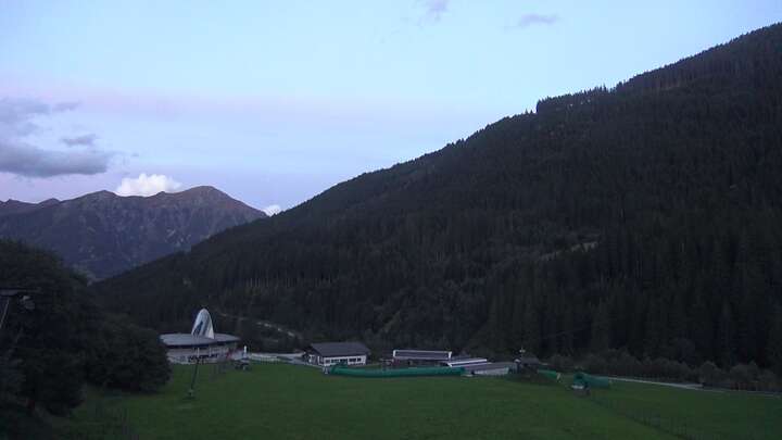 Bad Hofgastein Skizentrum Angertal snow cam captured at 21 September 2026 at 7:35 pm GMT+2