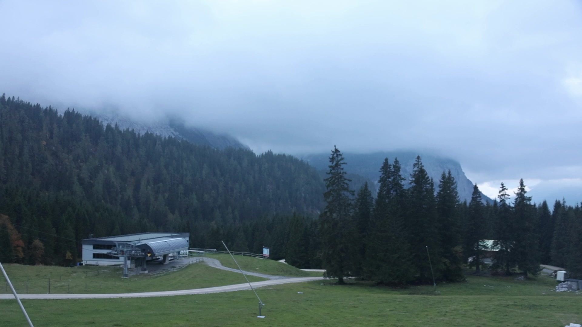Ehrwald Ehrwalder Alm snow cam captured at 3 October 2026 at 6:58 pm GMT+2