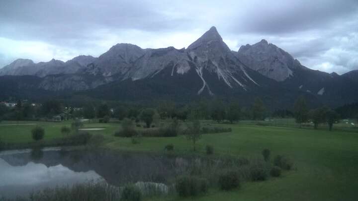 Ehrwald Tiroler Zugspitze Golf-Anlage snow cam captured at 13 September 2026 at 7:58 pm GMT+2