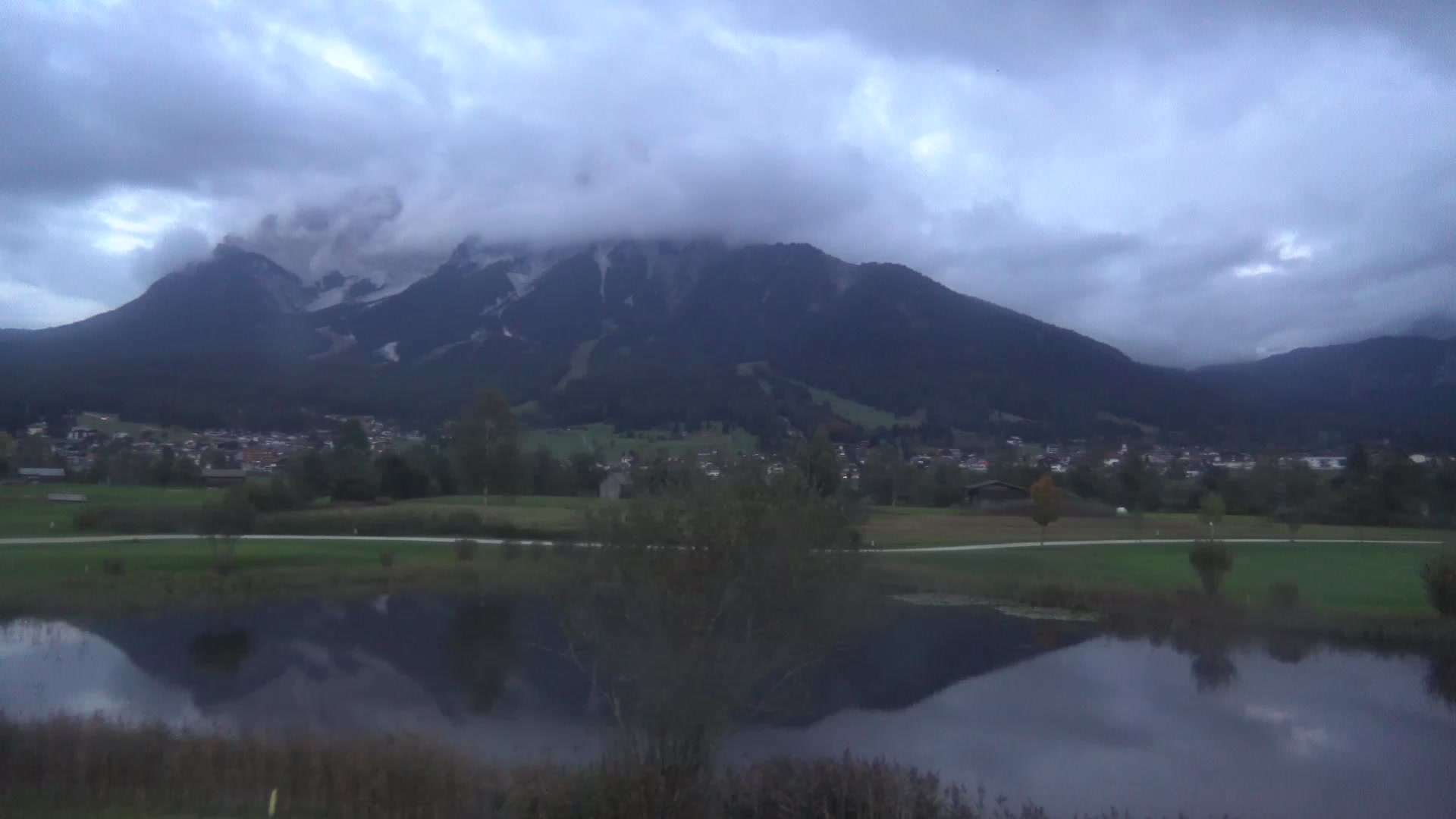 Ehrwald Tiroler Zugspitze Golf-Anlage snow cam captured at 3 October 2026 at 6:59 pm GMT+2