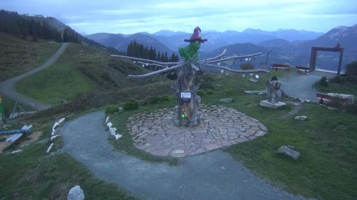Ellmau Ellmau Hartkaiser II snow cam captured at 13 September 2026 at 7:42 pm GMT+2