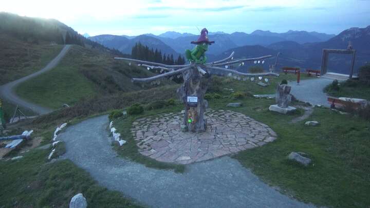 Ellmau Ellmau Hartkaiser II snow cam captured at 20 September 2026 at 7:29 pm GMT+2