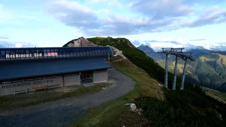 Fieberbrunn Reckmoos snow cam captured at 17 September 2026 at 10:21 pm GMT+2