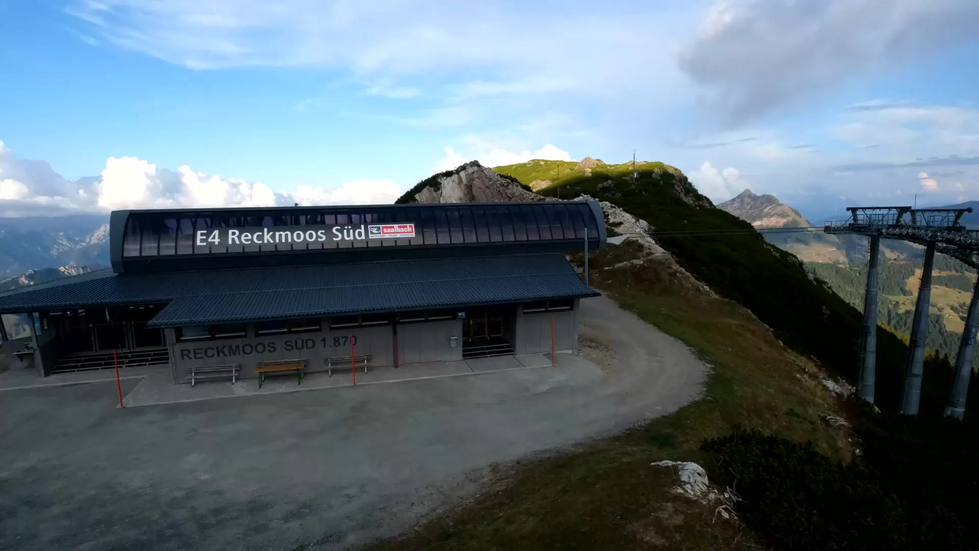 Fieberbrunn Reckmoos snow cam captured at 5 October 2026 at 6:07 pm GMT+2