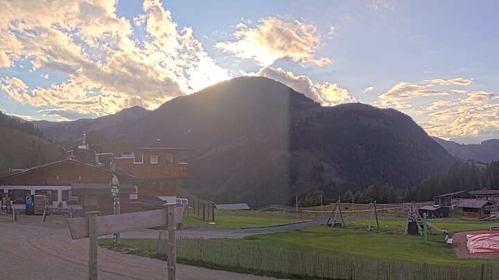 Fieberbrunn Mid Station Streuböden snow cam captured at 14 September 2026 at 6:38 pm GMT+2