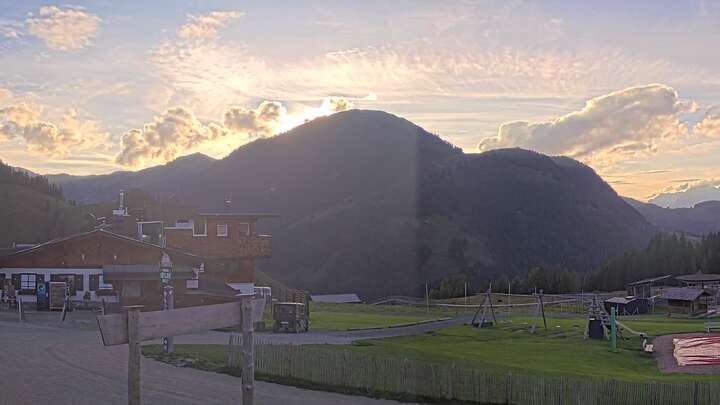 Fieberbrunn Mid Station Streuböden snow cam captured at 17 September 2026 at 10:04 pm GMT+2