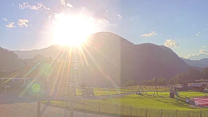 Fieberbrunn Mid Station Streuböden snow cam captured at 22 September 2026 at 6:15 pm GMT+2