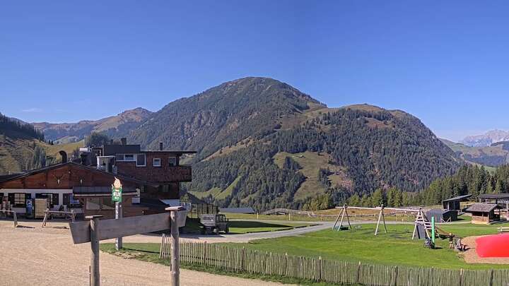 Fieberbrunn Mid Station Streuböden snow cam captured at 29 September 2026 at 12:13 pm GMT+2