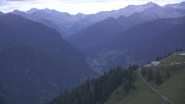 Großarl Upper Station 6er Sesselbahn Harbach snow cam captured at 16 September 2026 at 7:41 pm GMT+2