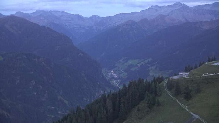 Großarl Upper Station 6er Sesselbahn Harbach snow cam captured at 20 September 2026 at 7:21 pm GMT+2