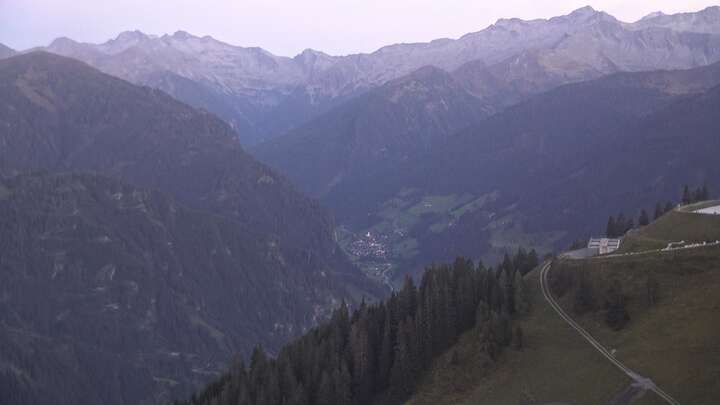 Großarl Upper Station 6er Sesselbahn Harbach snow cam captured at 23 September 2026 at 7:25 pm GMT+2