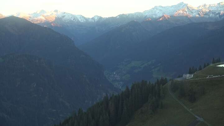 Großarl Upper Station 6er Sesselbahn Harbach snow cam captured at 25 September 2026 at 7:03 pm GMT+2