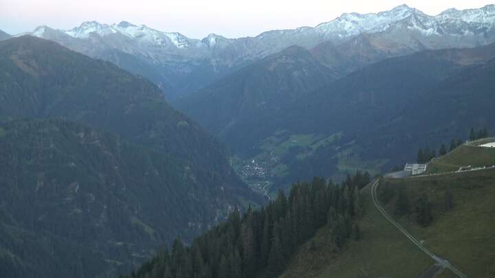 Großarl Upper Station 6er Sesselbahn Harbach snow cam captured at 26 September 2026 at 7:18 pm GMT+2