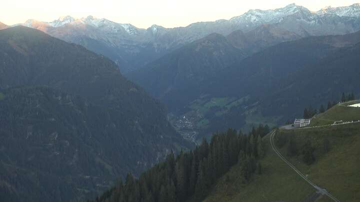 Großarl Upper Station 6er Sesselbahn Harbach snow cam captured at 27 September 2026 at 7:02 pm GMT+2