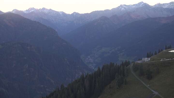 Großarl Upper Station 6er Sesselbahn Harbach snow cam captured at 28 September 2026 at 6:58 pm GMT+2
