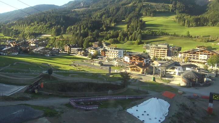 Leogang Base Station Asitzbahn snow cam captured at 15 September 2026 at 6:08 pm GMT+2