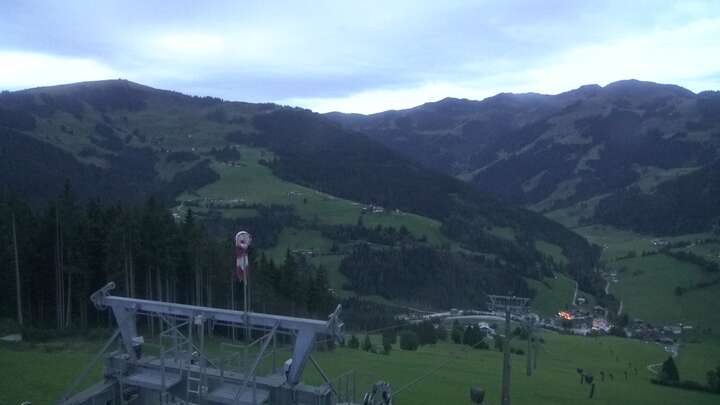 Maria Alm Natrun Upper Station snow cam captured at 13 September 2026 at 7:45 pm GMT+2