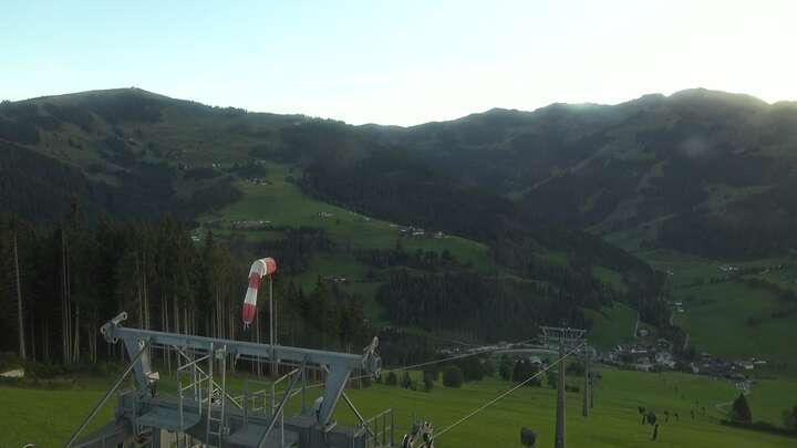 Maria Alm Natrun Upper Station snow cam captured at 23 September 2026 at 7:05 pm GMT+2
