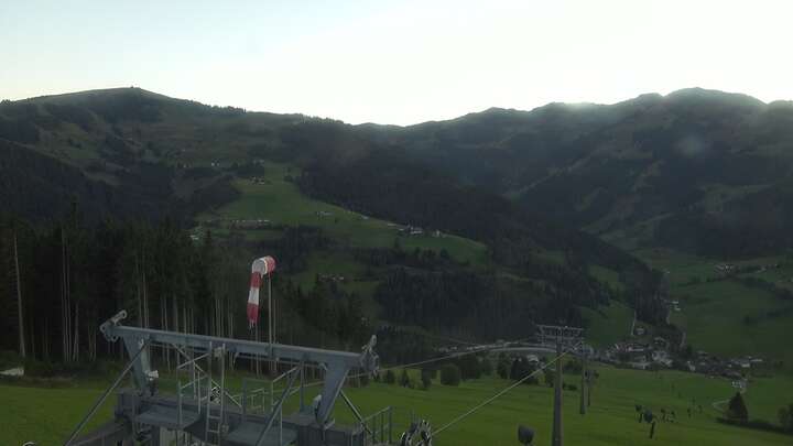 Maria Alm Natrun Upper Station snow cam captured at 26 September 2026 at 7:04 pm GMT+2