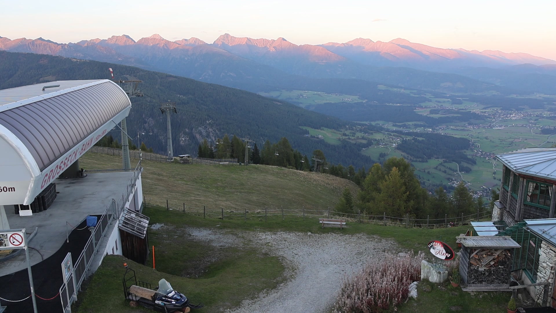 Mauterndorf Grosseck Sender Upper Station snow cam captured at 4 October 2026 at 6:43 pm GMT+2