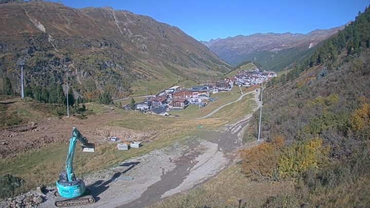 Obergurgl Gaisberg snow cam captured at 28 September 2026 at 10:17 pm GMT+2