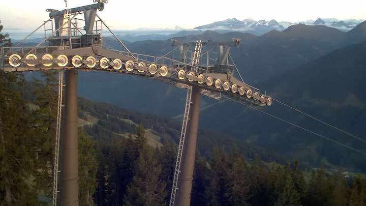 Saalbach Kohlmaiskopf snow cam captured at 17 September 2026 at 10:11 pm GMT+2