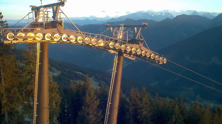 Saalbach Kohlmaiskopf snow cam captured at 19 September 2026 at 7:55 pm GMT+2
